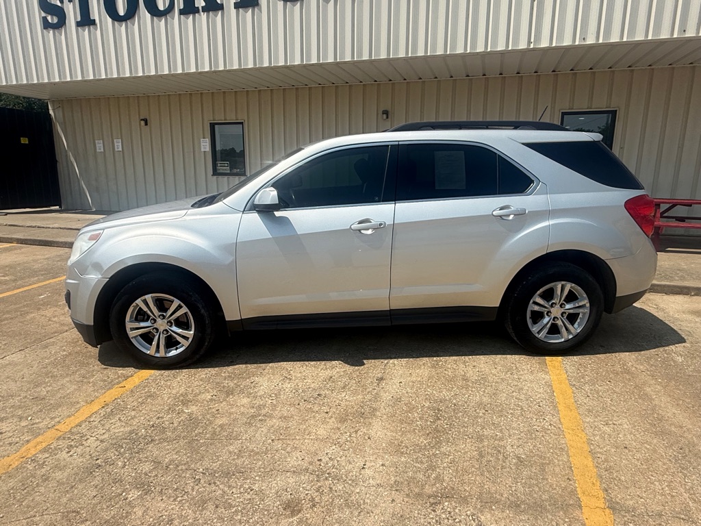 Photo 2 of this CHEVROLET EQUINOX