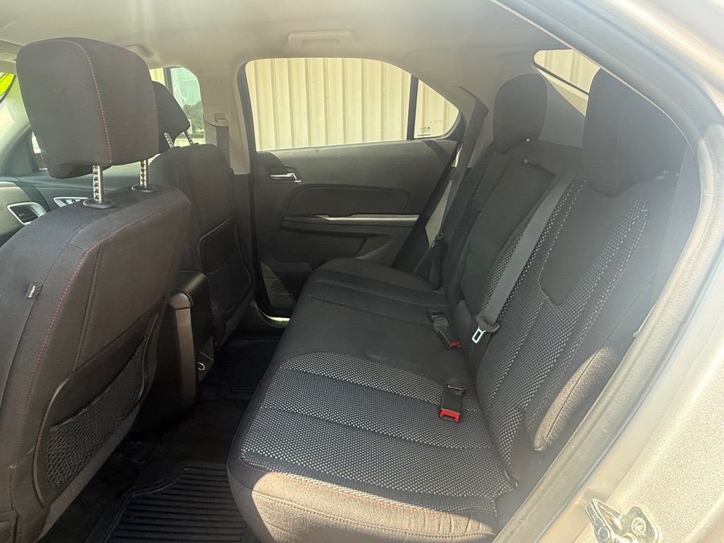 Photo 10 of this CHEVROLET EQUINOX