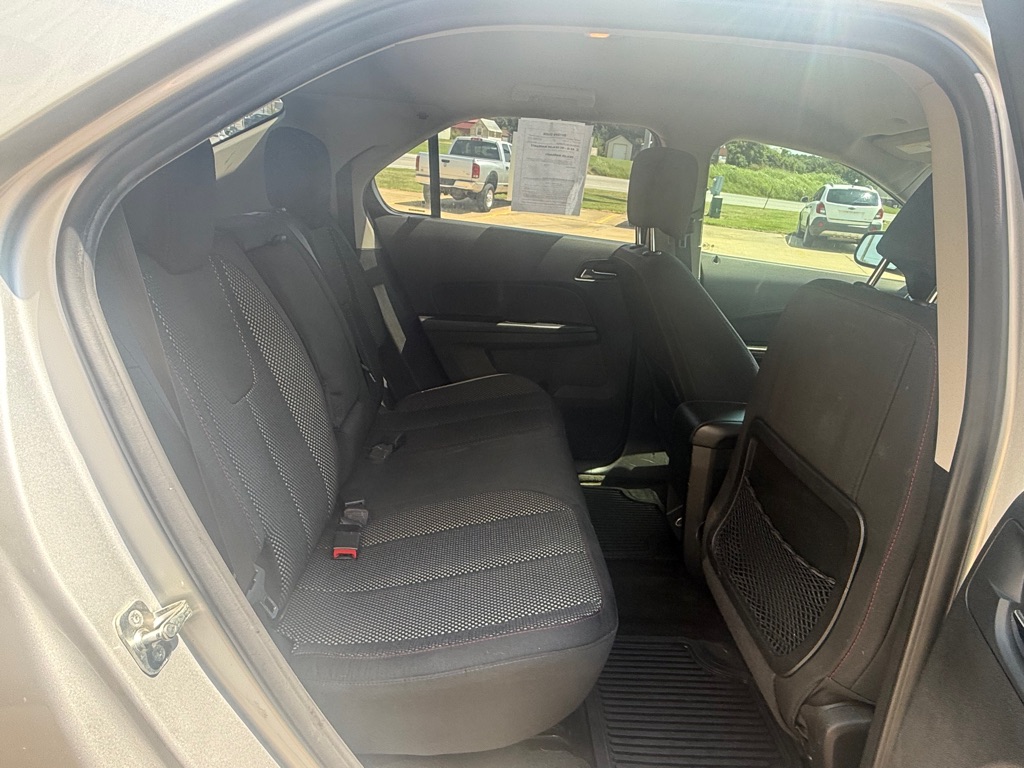 Photo 11 of this CHEVROLET EQUINOX