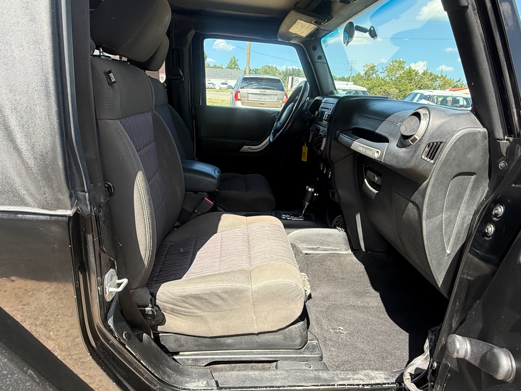 Photo 12 of this JEEP WRANGLER