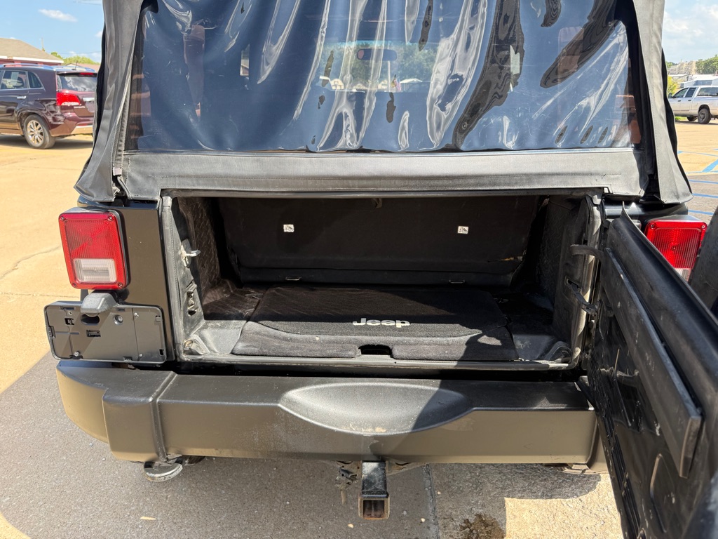 Photo 10 of this JEEP WRANGLER