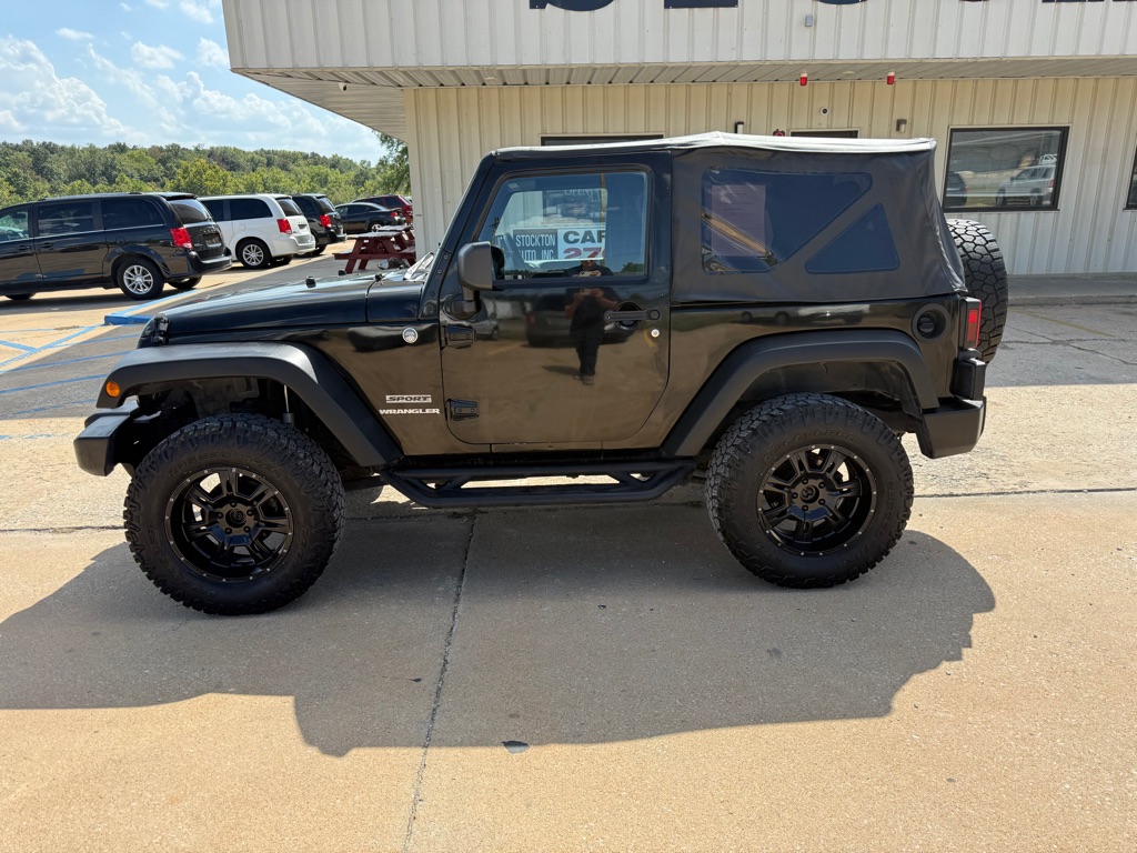 Photo 2 of this JEEP WRANGLER