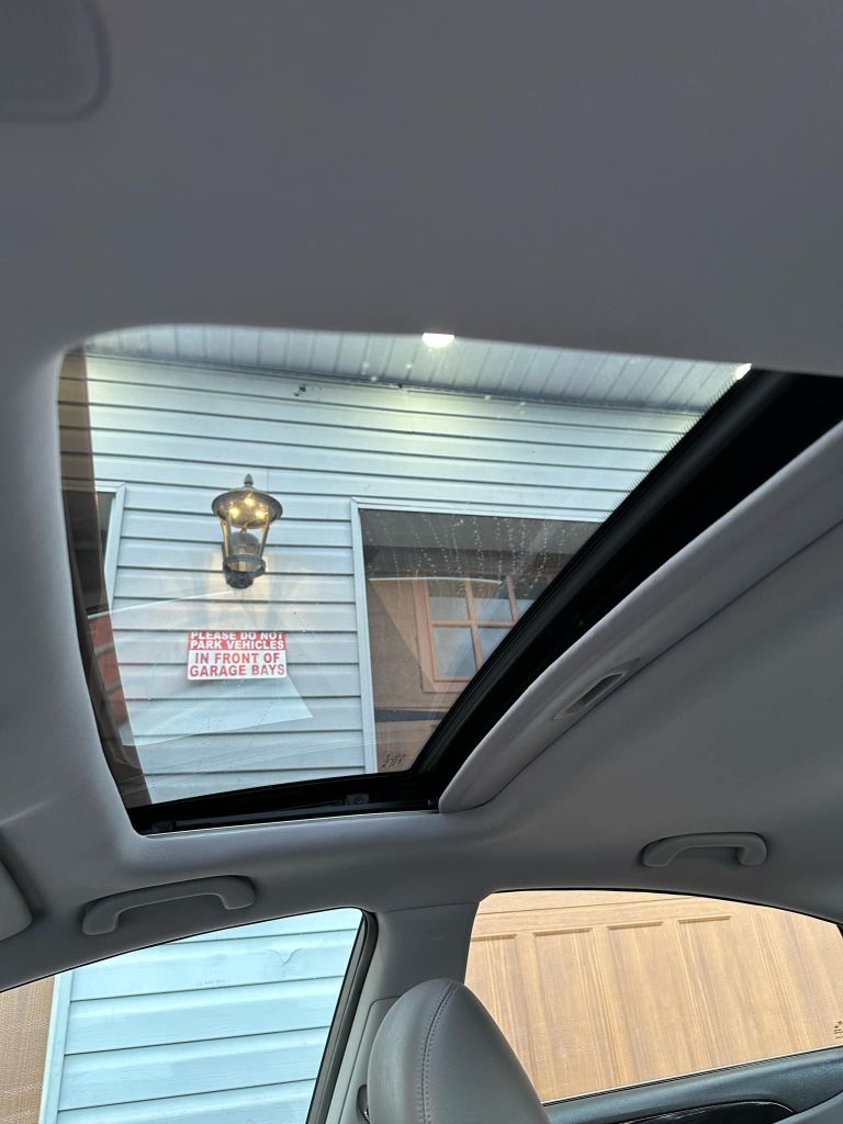 Photo 14 of this HYUNDAI SONATA
