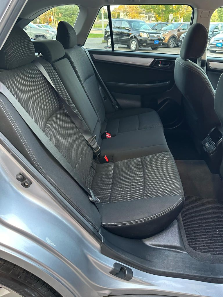 Photo 11 of this SUBARU OUTBACK