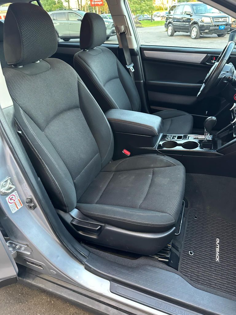 Photo 12 of this SUBARU OUTBACK