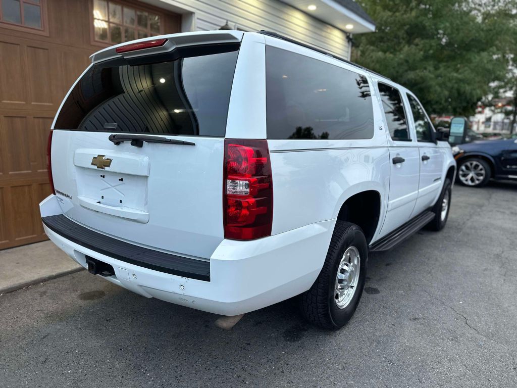 Photo 3 of this CHEVROLET SUBURBAN
