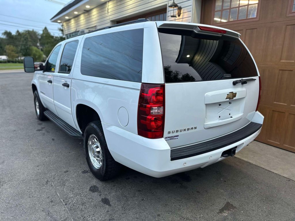 Photo 5 of this CHEVROLET SUBURBAN