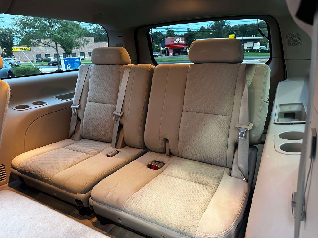 Photo 11 of this CHEVROLET SUBURBAN