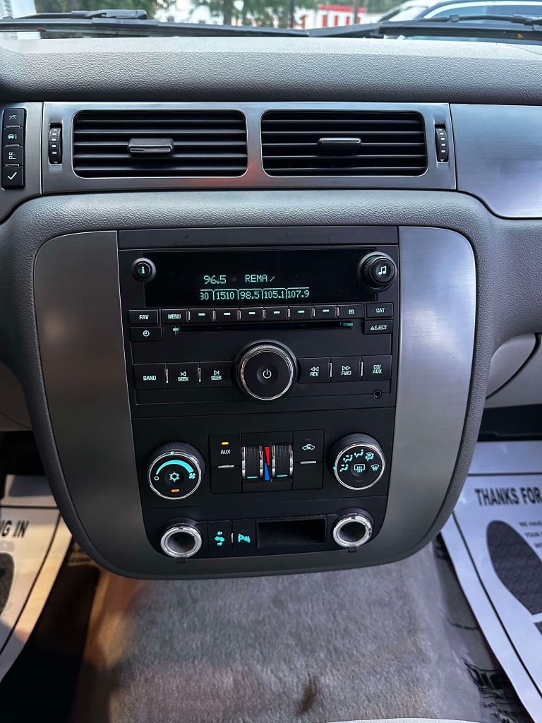 Photo 15 of this CHEVROLET SUBURBAN