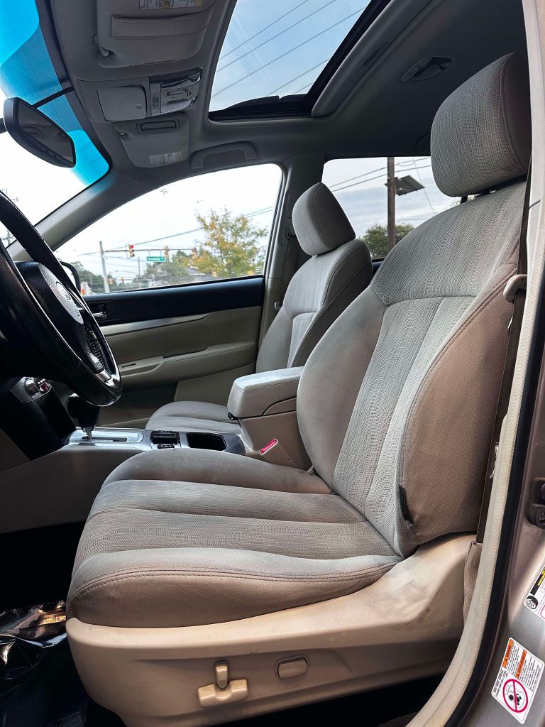 Photo 9 of this SUBARU OUTBACK
