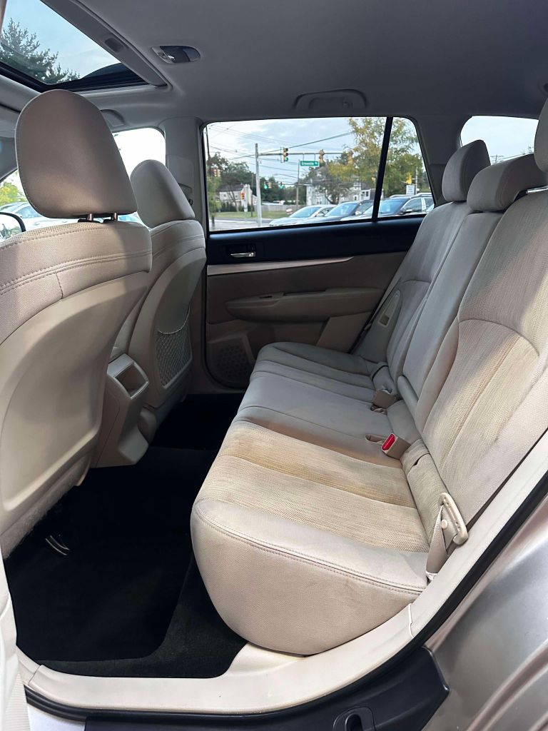 Photo 10 of this SUBARU OUTBACK