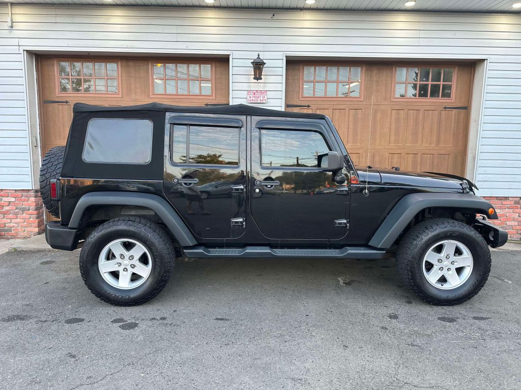 Photo 2 of this JEEP WRANGLER UNLIMI