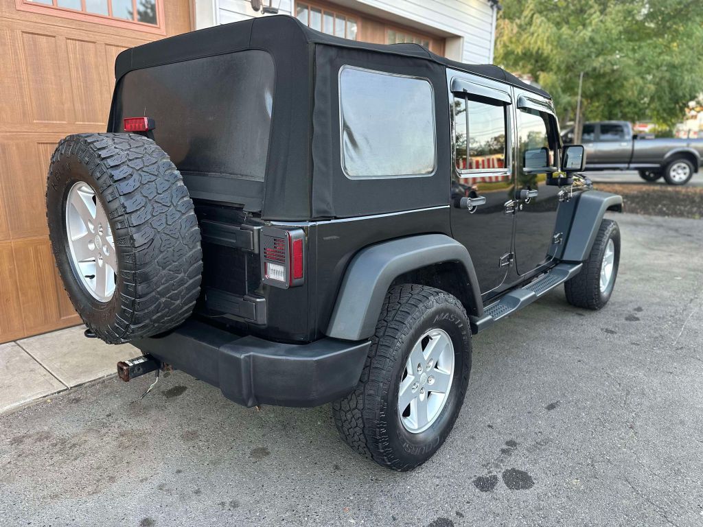 Photo 3 of this JEEP WRANGLER UNLIMI