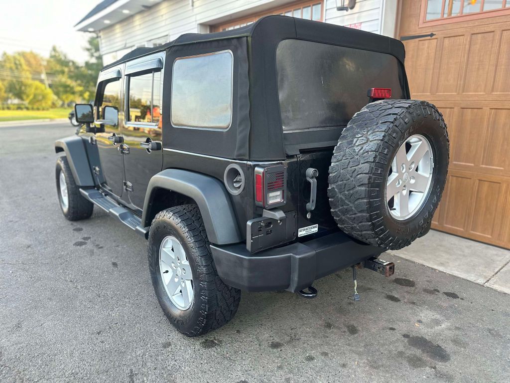 Photo 5 of this JEEP WRANGLER UNLIMI