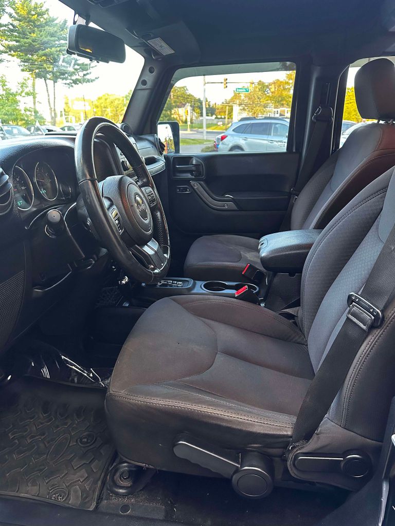 Photo 9 of this JEEP WRANGLER UNLIMI
