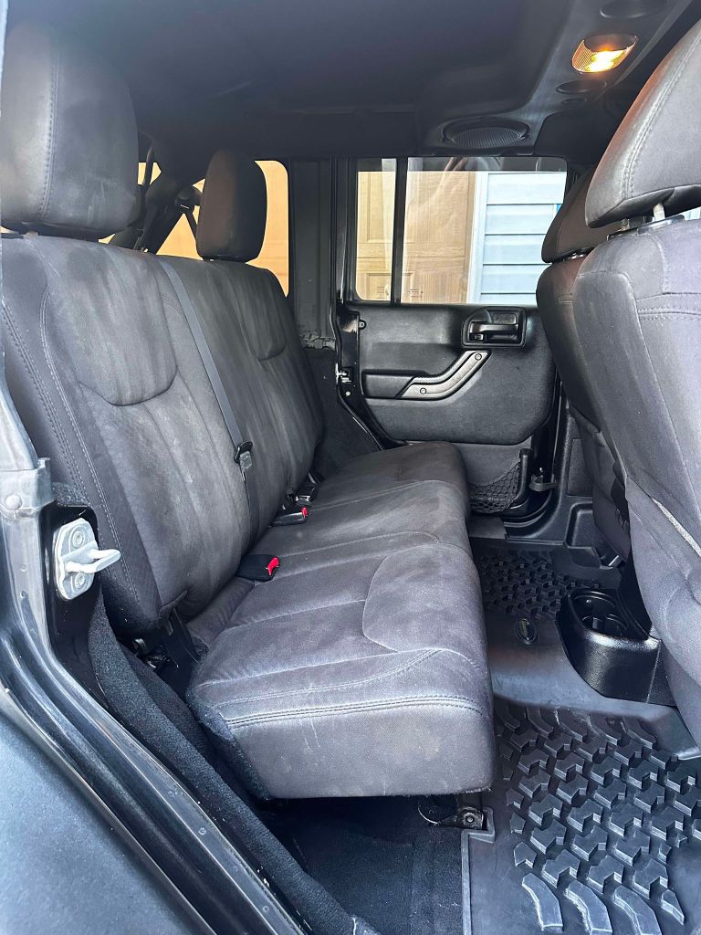 Photo 12 of this JEEP WRANGLER UNLIMI