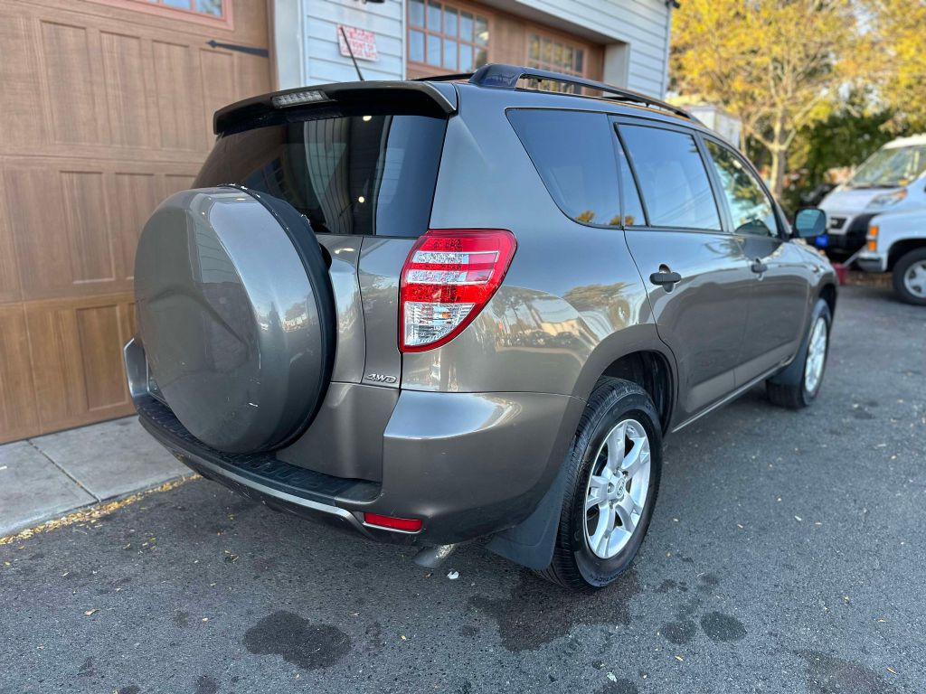 Photo 3 of this TOYOTA RAV4
