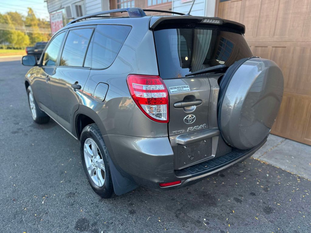 Photo 5 of this TOYOTA RAV4