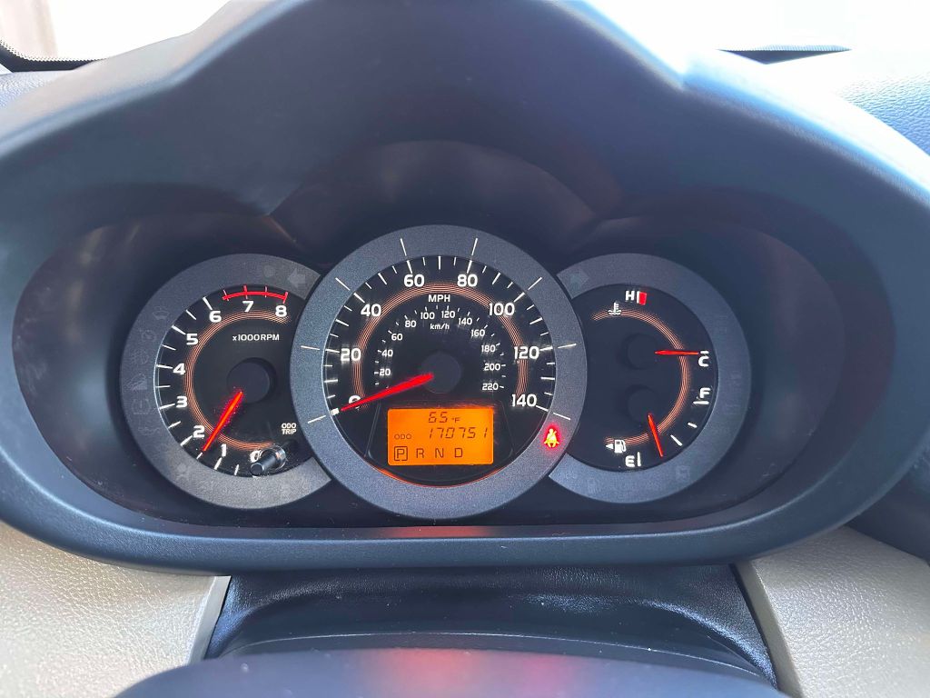 Photo 20 of this TOYOTA RAV4