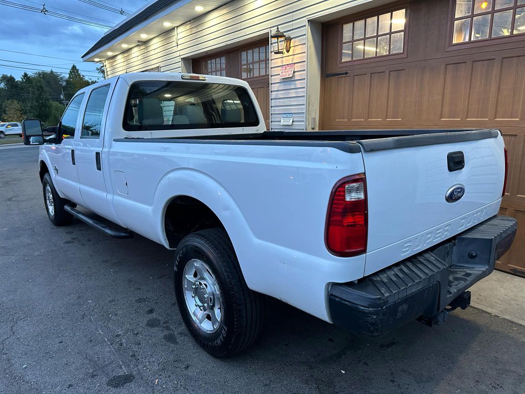 Photo 4 of this FORD F350