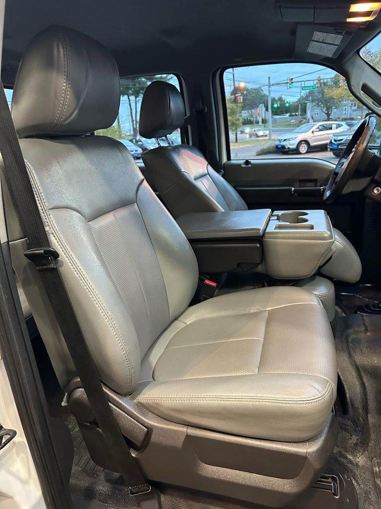 Photo 11 of this FORD F350
