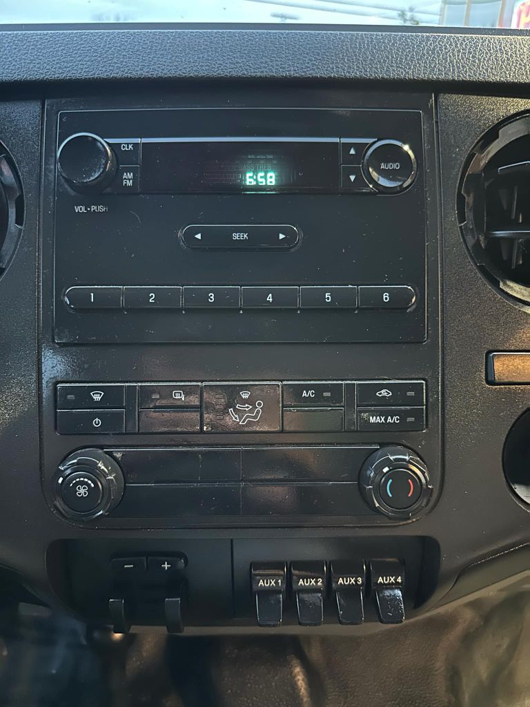 Photo 13 of this FORD F350
