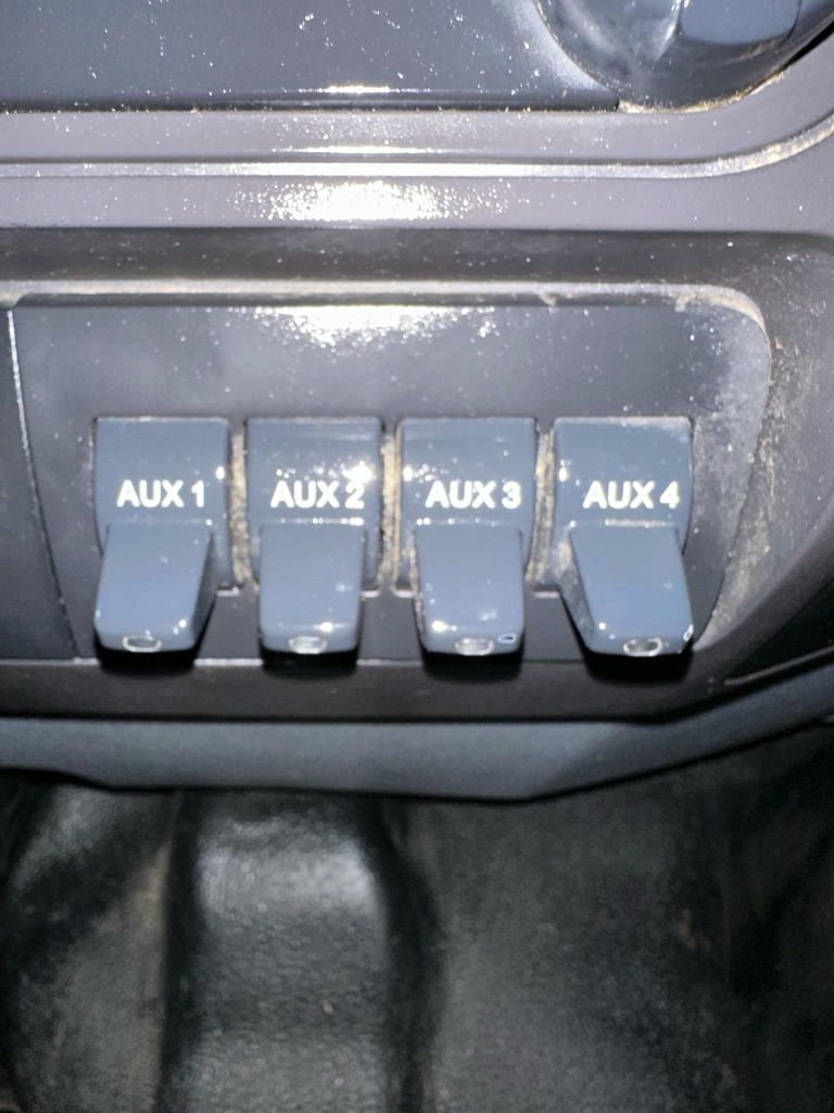 Photo 14 of this FORD F350