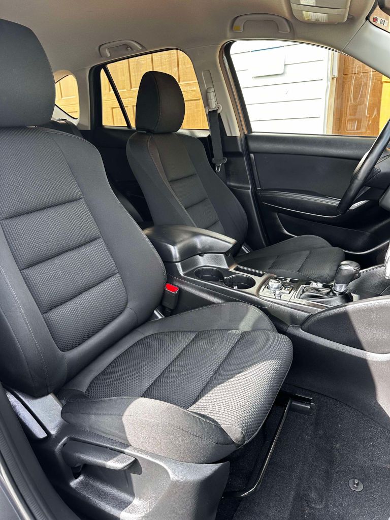 Photo 14 of this MAZDA CX-5