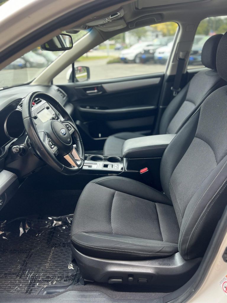 Photo 9 of this SUBARU OUTBACK
