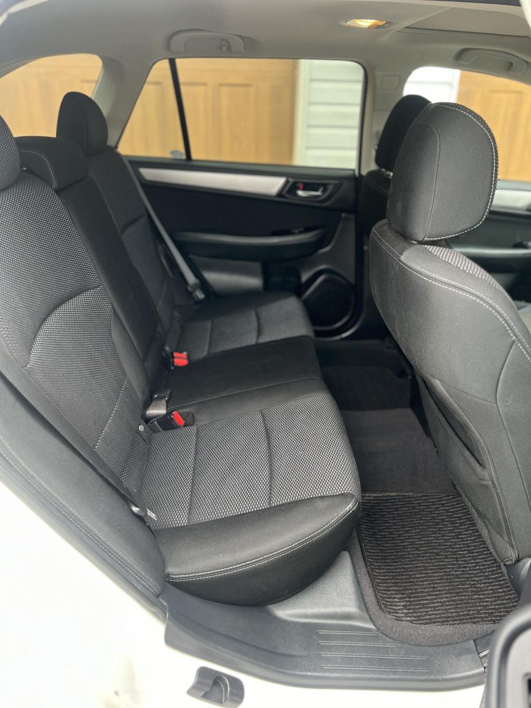 Photo 11 of this SUBARU OUTBACK
