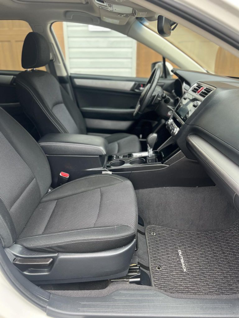 Photo 12 of this SUBARU OUTBACK