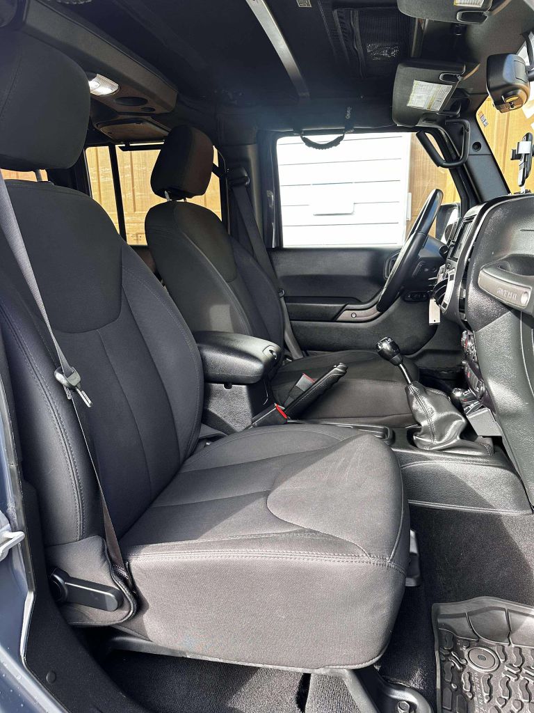 Photo 15 of this JEEP WRANGLER UNLIMI