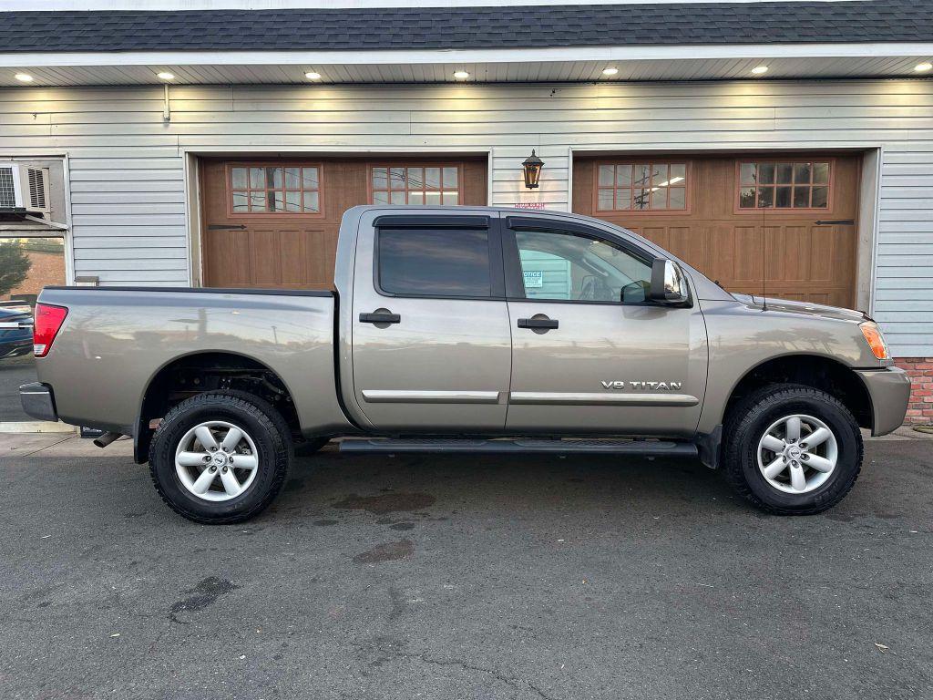 Photo 2 of this NISSAN TITAN