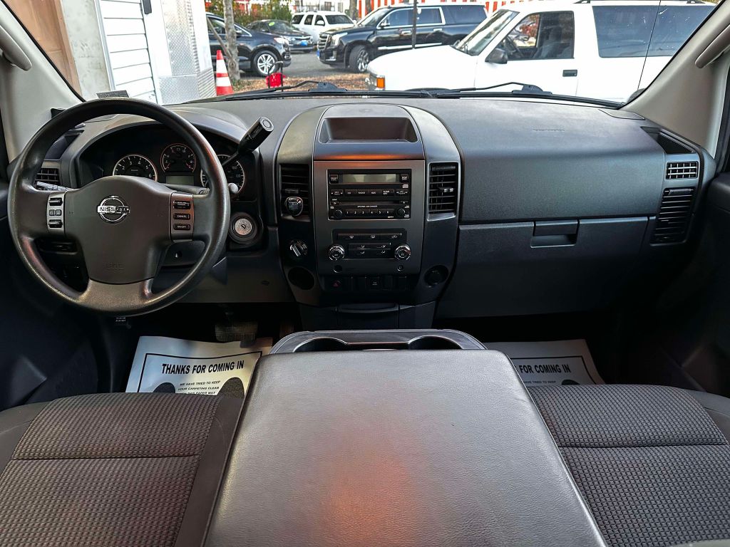 Photo 12 of this NISSAN TITAN