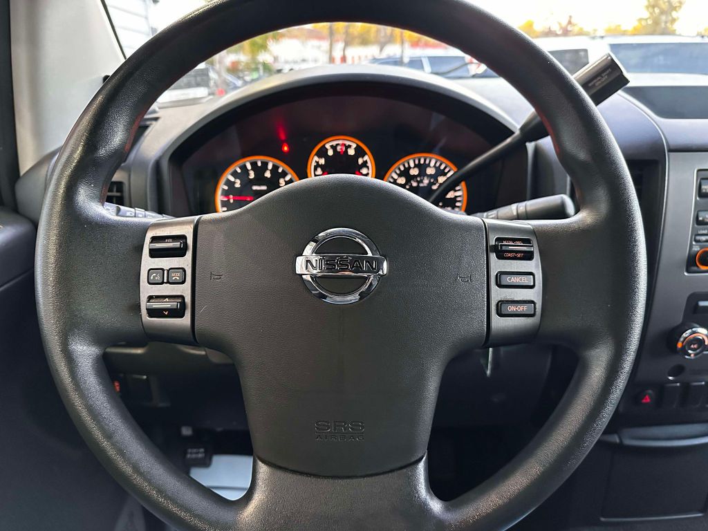Photo 19 of this NISSAN TITAN