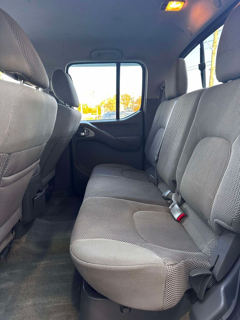 Photo 10 of this NISSAN FRONTIER