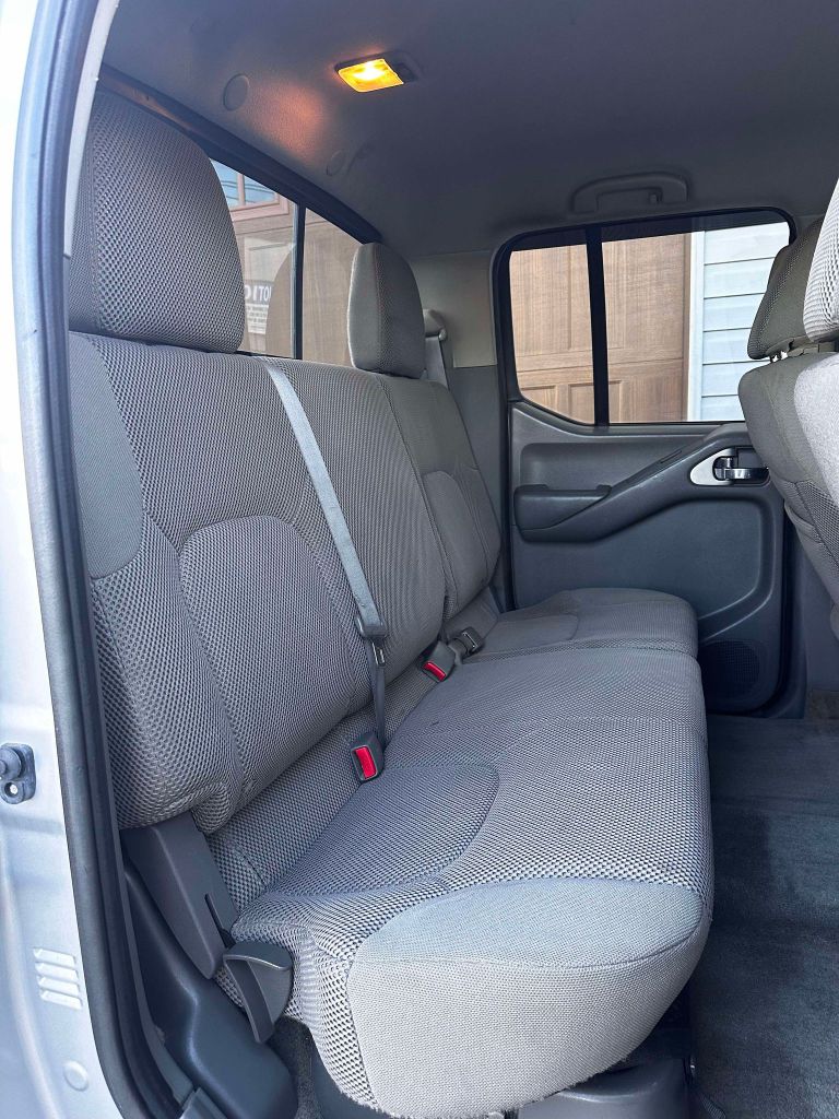 Photo 13 of this NISSAN FRONTIER