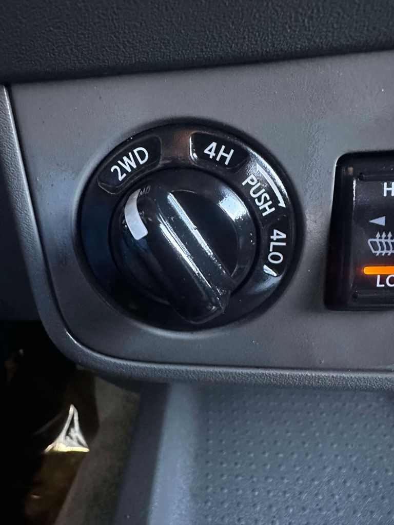 Photo 16 of this NISSAN FRONTIER