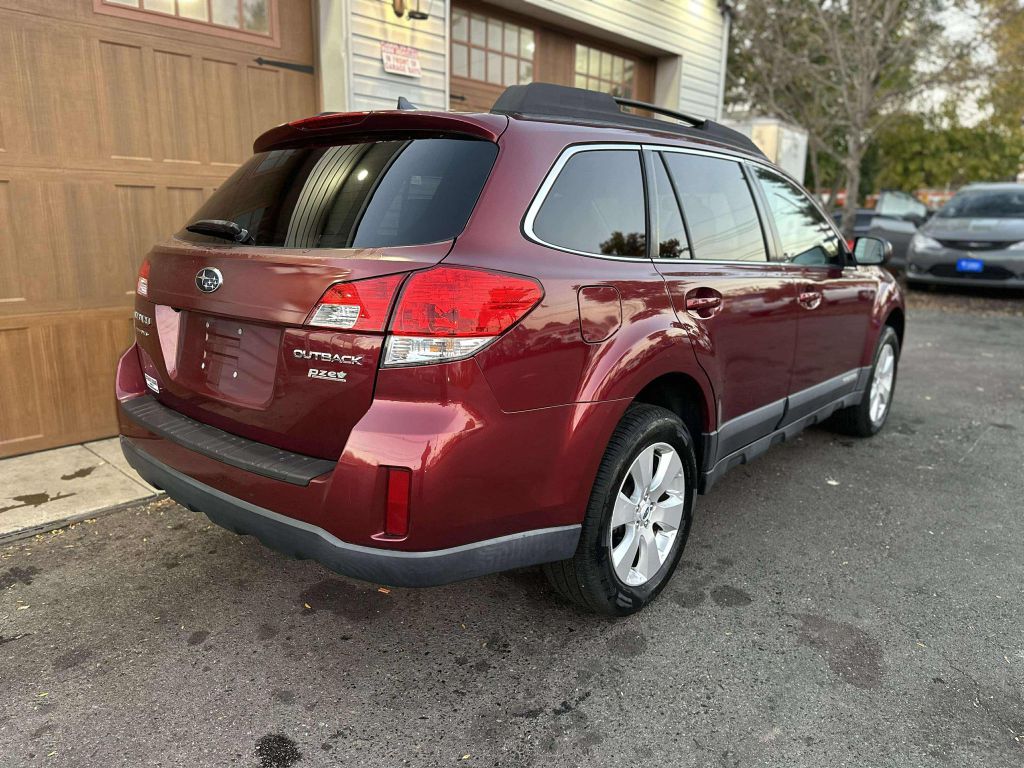 Photo 3 of this SUBARU OUTBACK