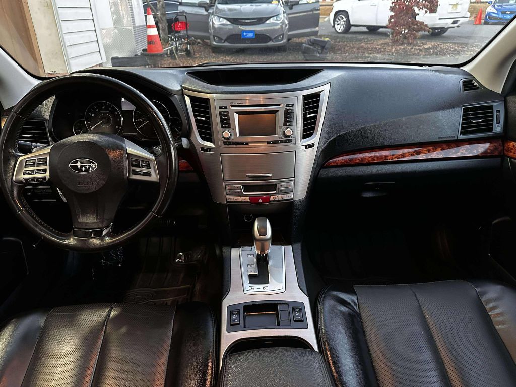 Photo 11 of this SUBARU OUTBACK