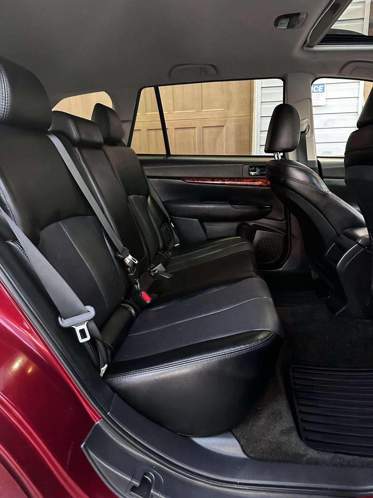 Photo 12 of this SUBARU OUTBACK