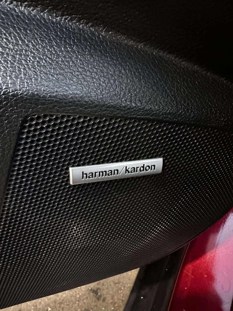 Photo 19 of this SUBARU OUTBACK