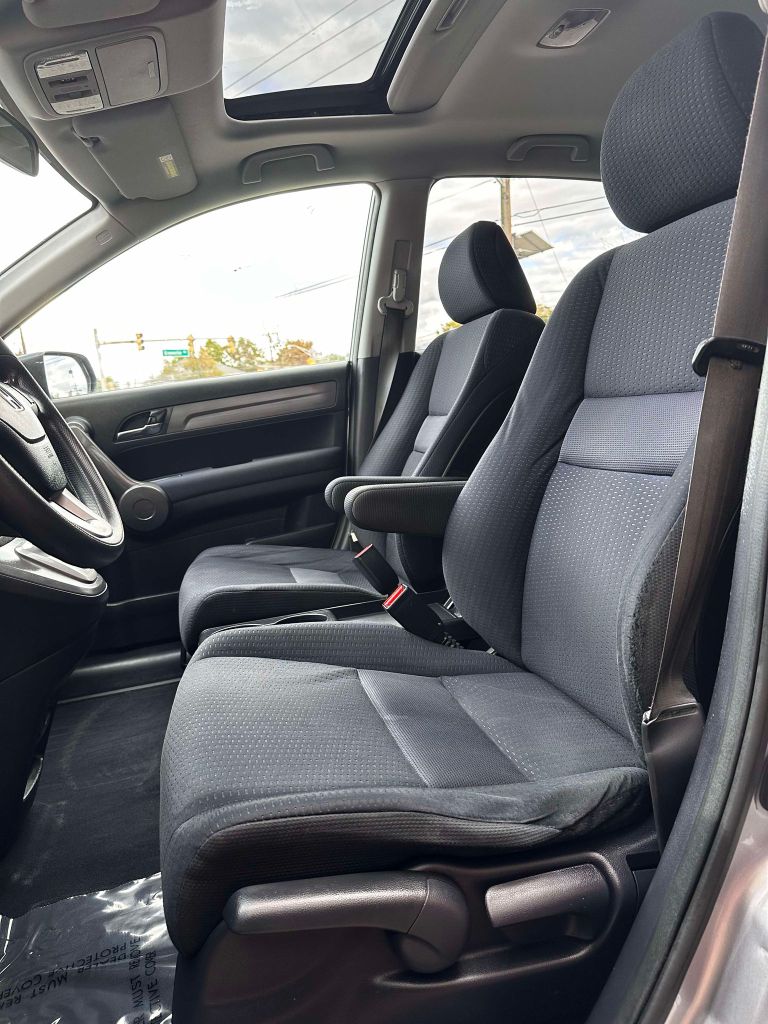 Photo 9 of this HONDA CR-V