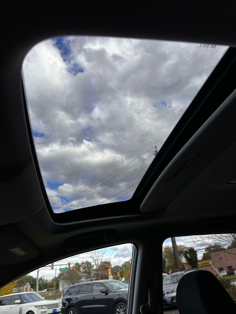 Photo 16 of this HONDA CR-V