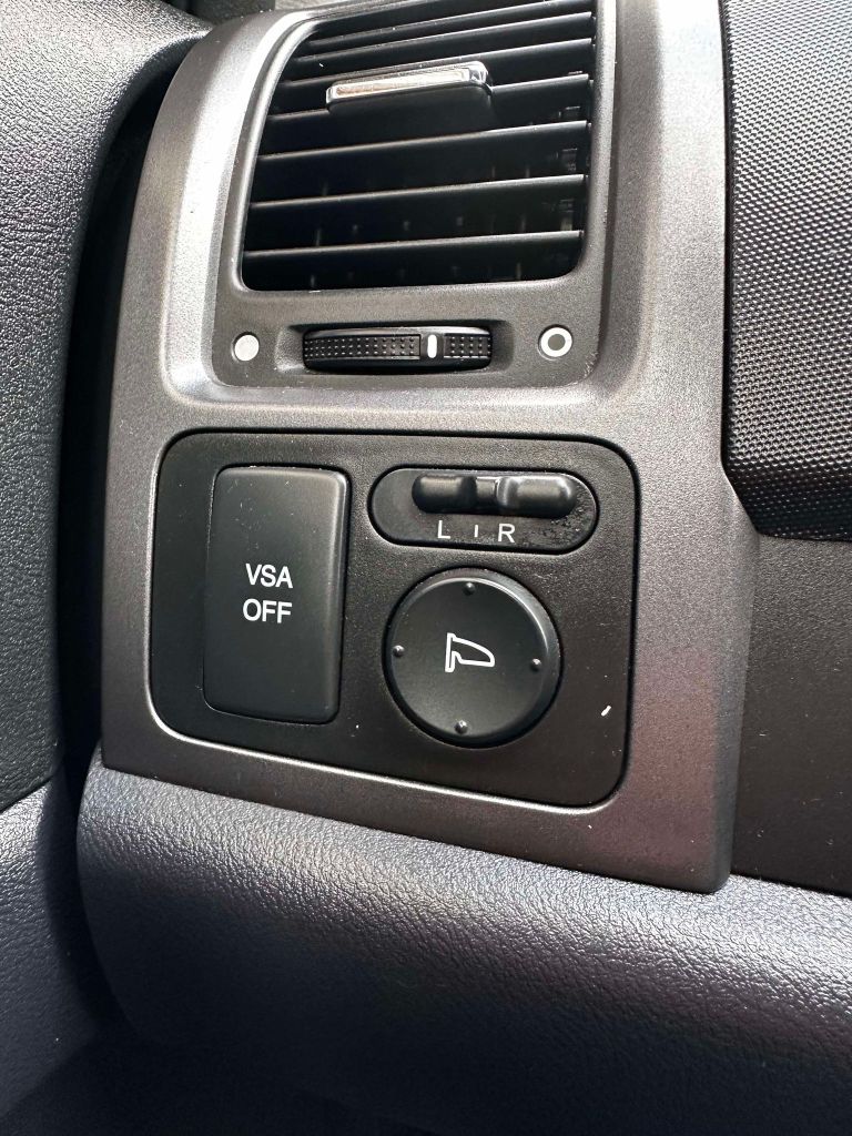 Photo 18 of this HONDA CR-V