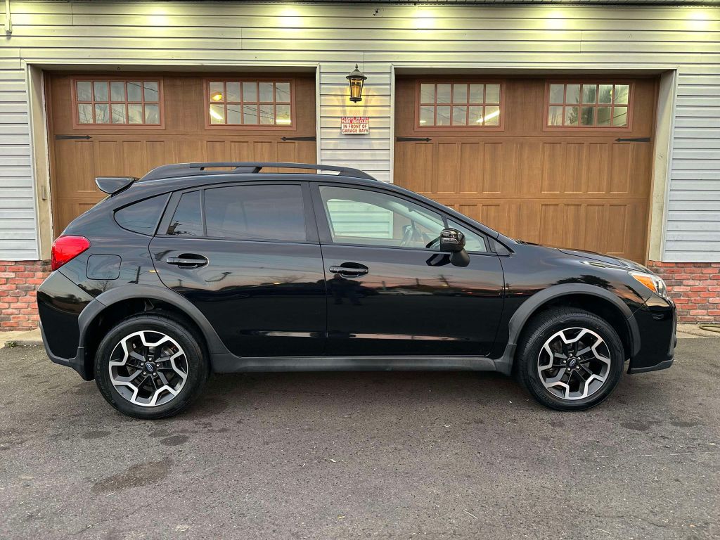 Photo 2 of this SUBARU CROSSTREK