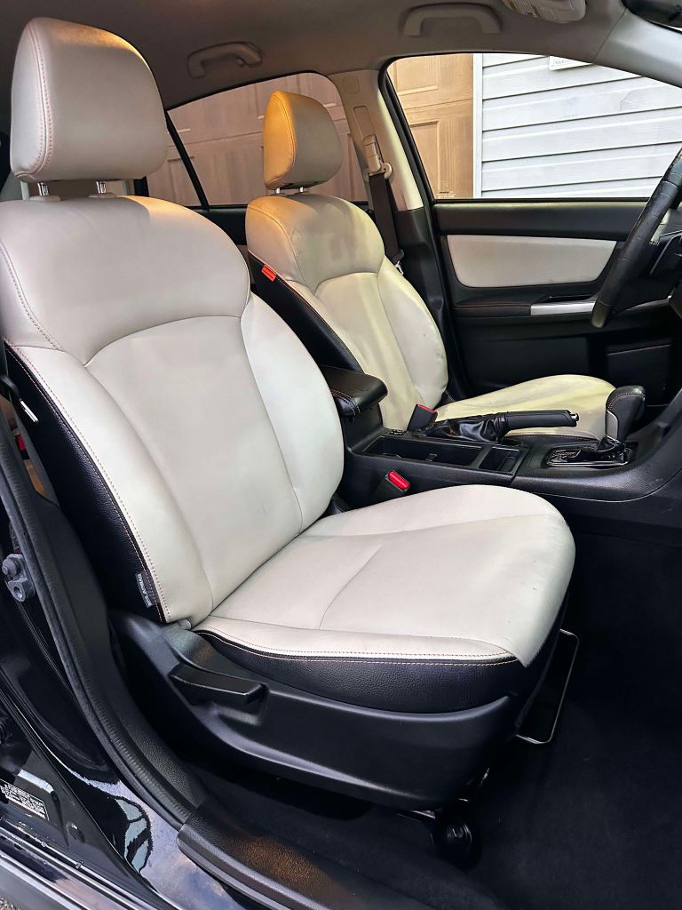 Photo 13 of this SUBARU CROSSTREK