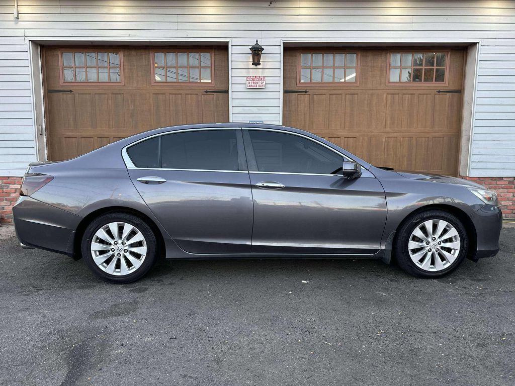 Photo 2 of this HONDA ACCORD
