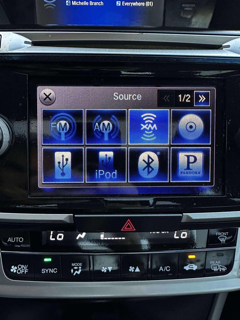 Photo 19 of this HONDA ACCORD