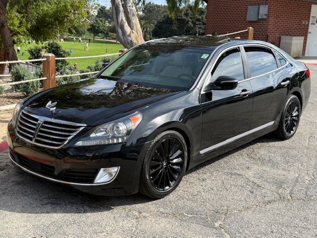 Hyundai Equus Signature RWD